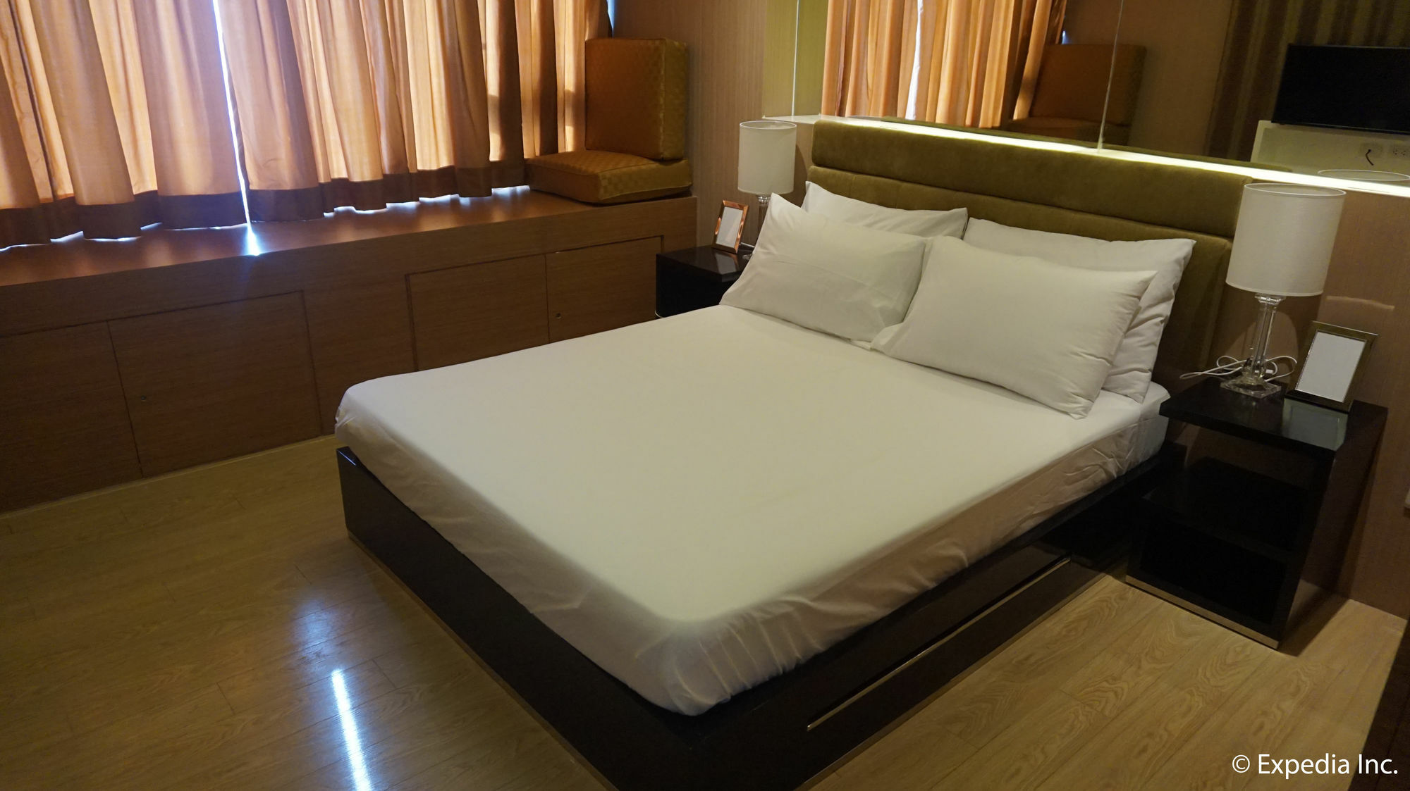 Shang Luxury Suites Mandaluyong Exterior foto